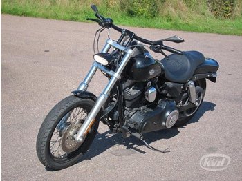 Harley-Davidson FXDB Dyna Street Bob Motorcykel (76hk)  - Motorno kolo