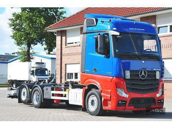Kontejnerski tovornjak/ Tovornjak z zamenljivim tovoriščem Mercedes-Benz Actros 2545 BigSpace, LBW Navi Safety Multiwechs: slika 1